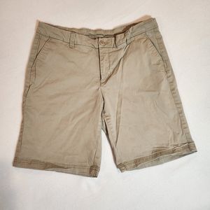 Magellan Outdoors womens tan shorts size 16